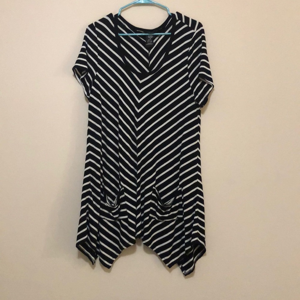 Black and white striped shirt with pockets